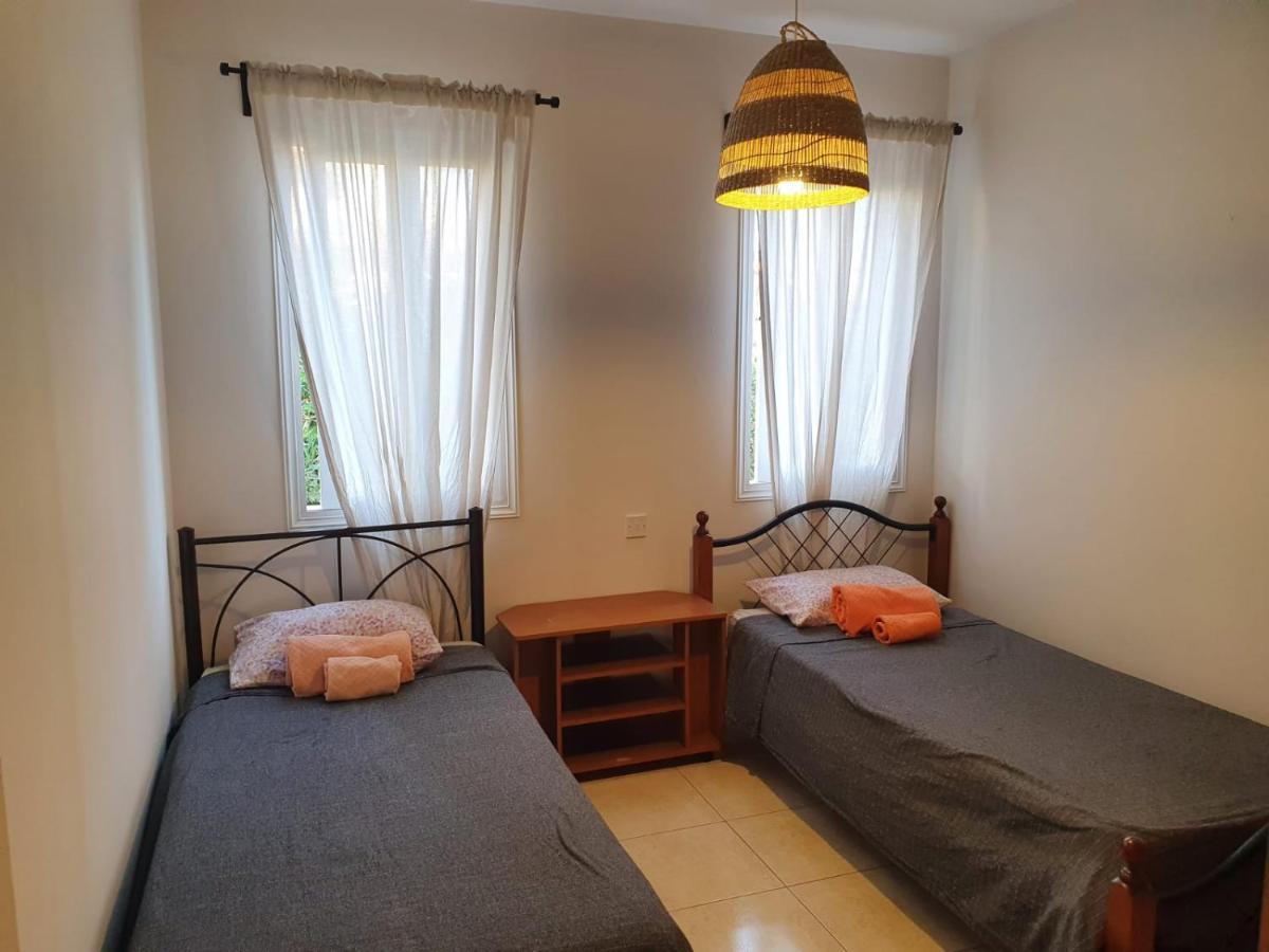 Ancient Paphos - Cozy Place Next To The Sea, Marina, Historical Sites, Buses, Mall, And Market Екстериор снимка