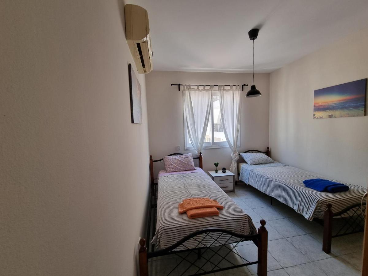 Ancient Paphos - Cozy Place Next To The Sea, Marina, Historical Sites, Buses, Mall, And Market Екстериор снимка