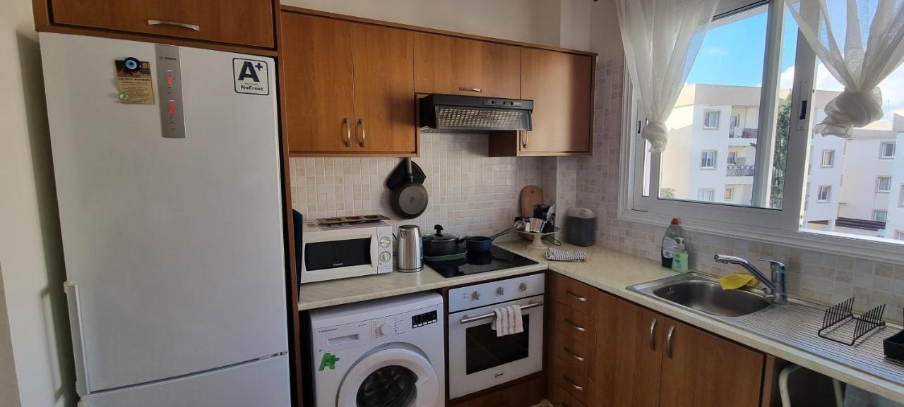 Ancient Paphos - Cozy Place Next To The Sea, Marina, Historical Sites, Buses, Mall, And Market Екстериор снимка