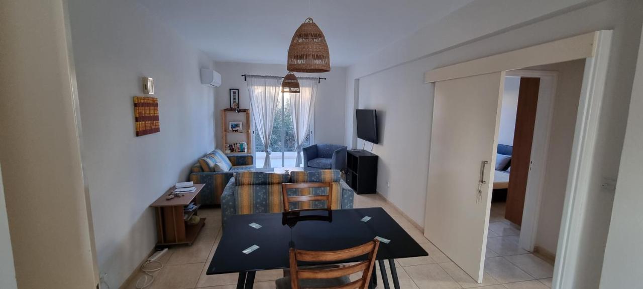 Ancient Paphos - Cozy Place Next To The Sea, Marina, Historical Sites, Buses, Mall, And Market Екстериор снимка