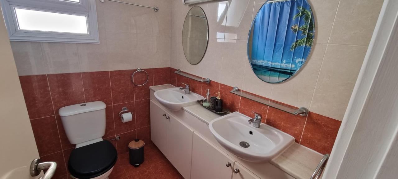 Ancient Paphos - Cozy Place Next To The Sea, Marina, Historical Sites, Buses, Mall, And Market Екстериор снимка